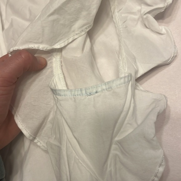 Anthropologie HD in Paris Pristine White Ruffle Sleeve Top, size 8 - Picture 11 of 11